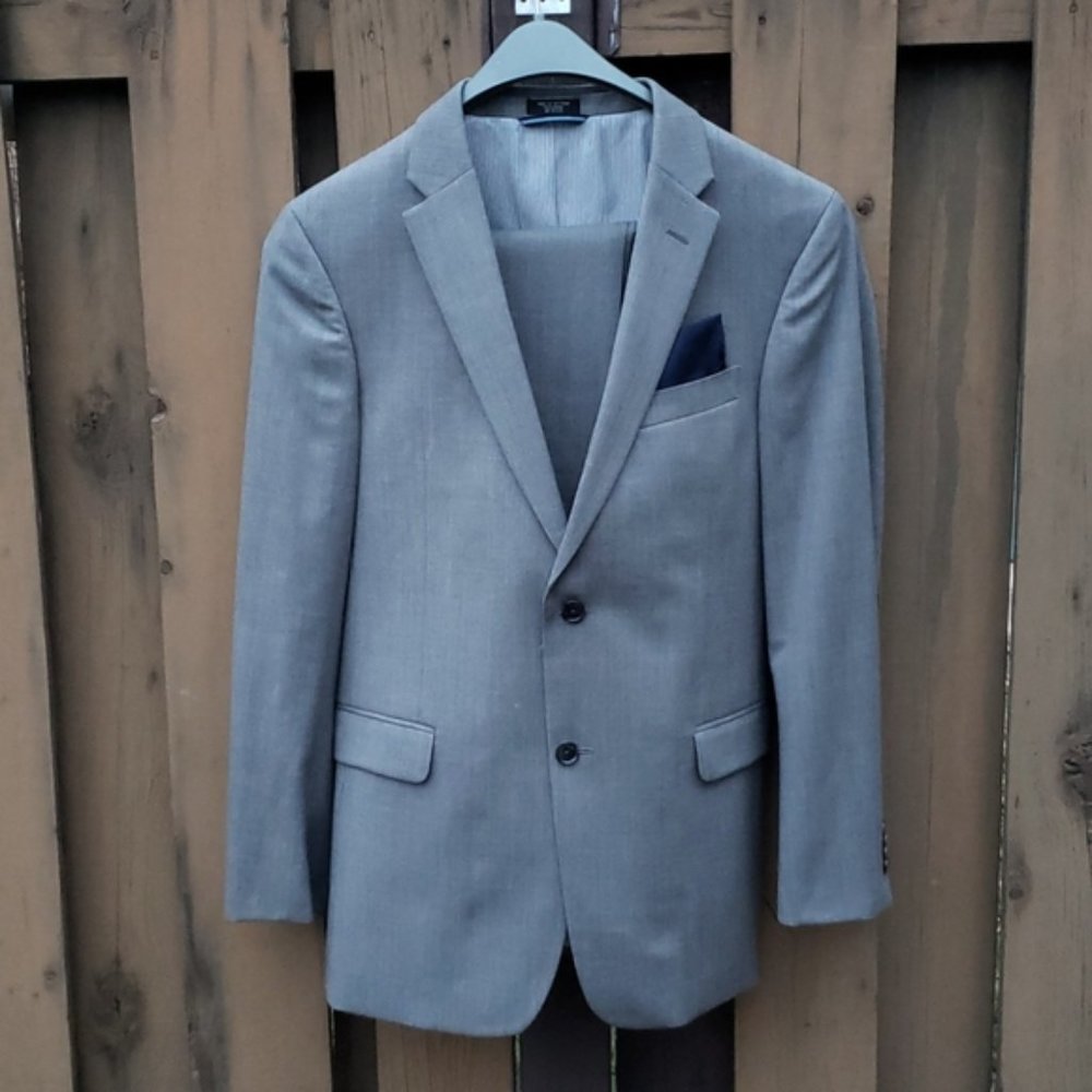 Tommy Hilfiger 100% Wool Suit, light grey, 40R